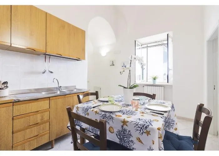 Center With Kitchen Appartement *